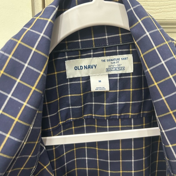 Old navy men shirt - Picture 2 of 2